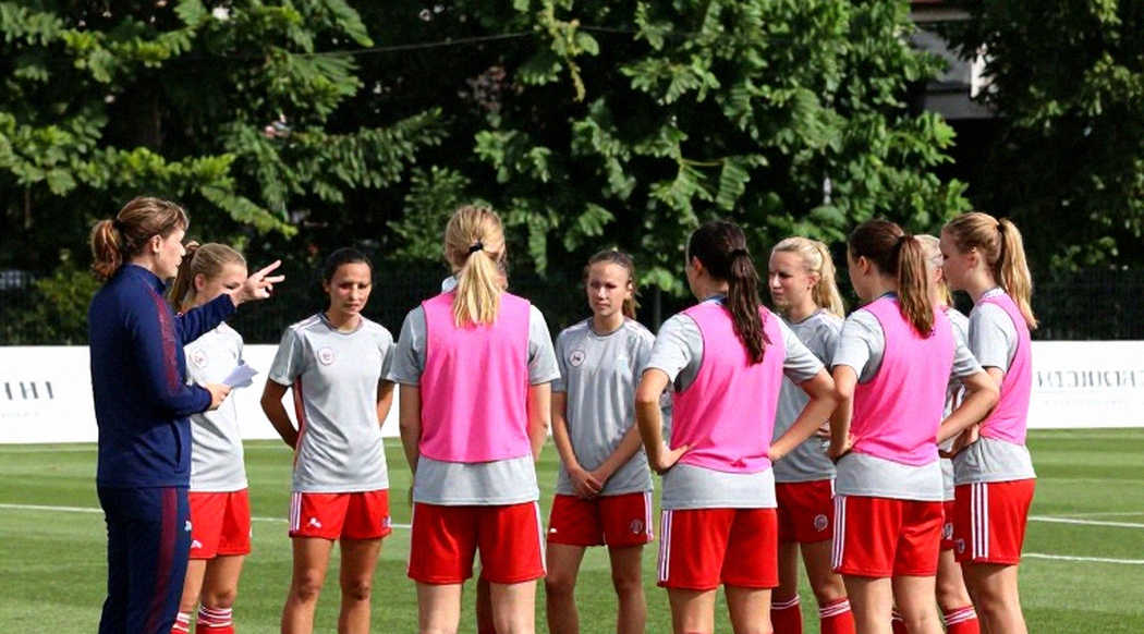 Bóng đá Việt Nam 2026: Cấu trúc hệ sinh thái, bài toán tài chính và lộ trình phát triển bền vững